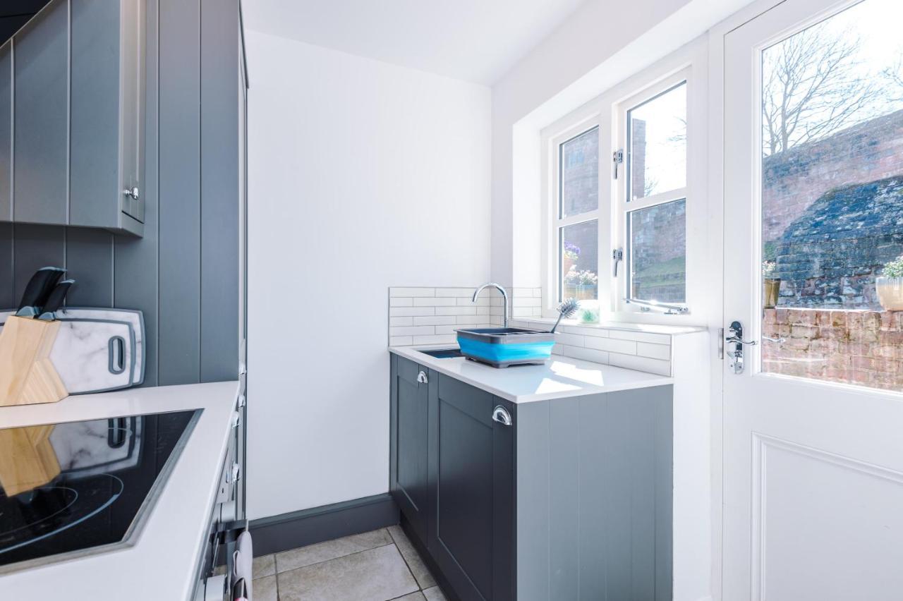 Stylish Home With Canal Views Chester Luaran gambar